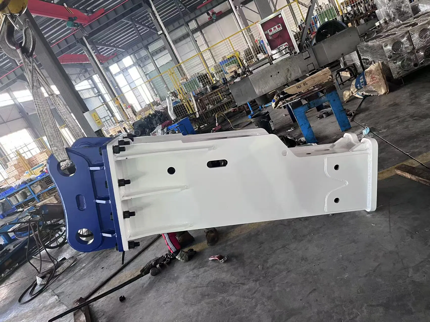 Silent Type Hydraulic Breaker for Concrete & Rock